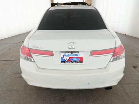 Used 2011 Honda Accord EX-L image 4