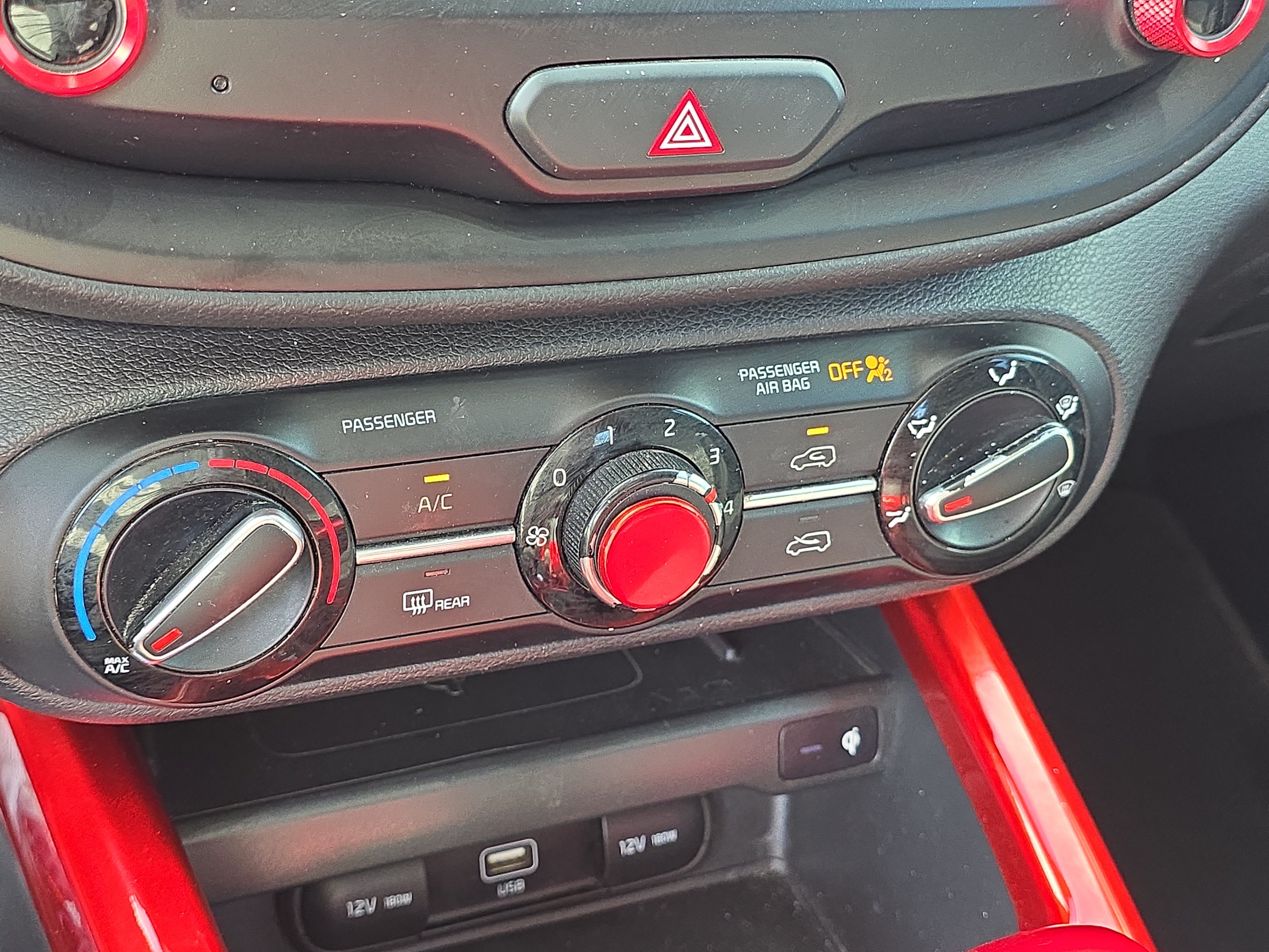 Used 2020 Kia Soul GT-Line w/ GT 2.0L Power Sunroof Package FWD image 25