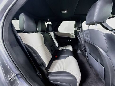 Used 2021 Land Rover Discovery S R-Dynamic AWD/4WD image 29