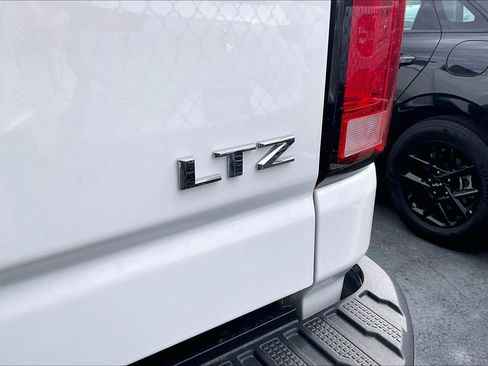 Used 2025 Chevrolet Silverado 2500 LTZ w/ LTZ Plus Package AWD/4WD image 8
