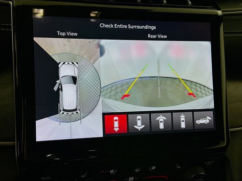 Used 2024 Jeep Grand Cherokee L Limited w/ Luxury Tech Group II image 23