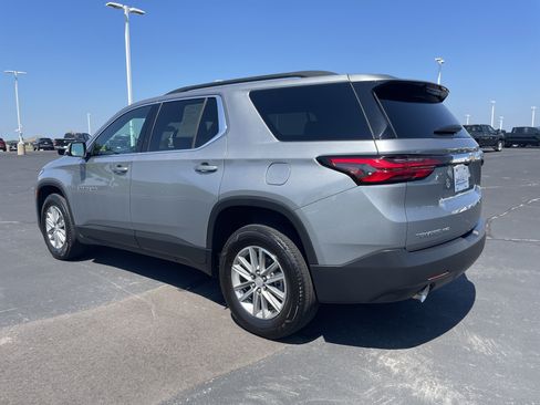 Used 2023 Chevrolet Traverse LT AWD/4WD image 3