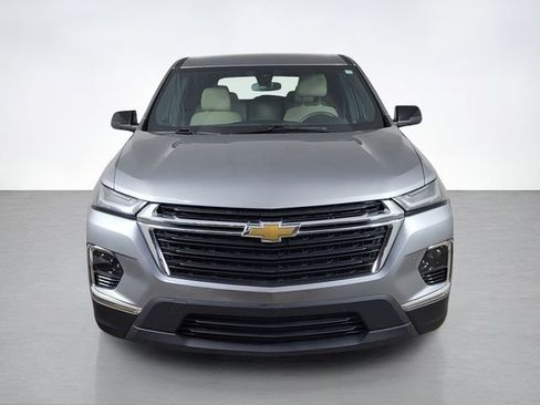 Used 2023 Chevrolet Traverse LS image 8