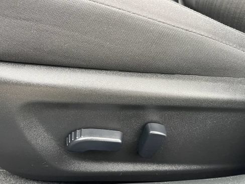 Used 2025 Nissan Altima 2.5 SV FWD image 24
