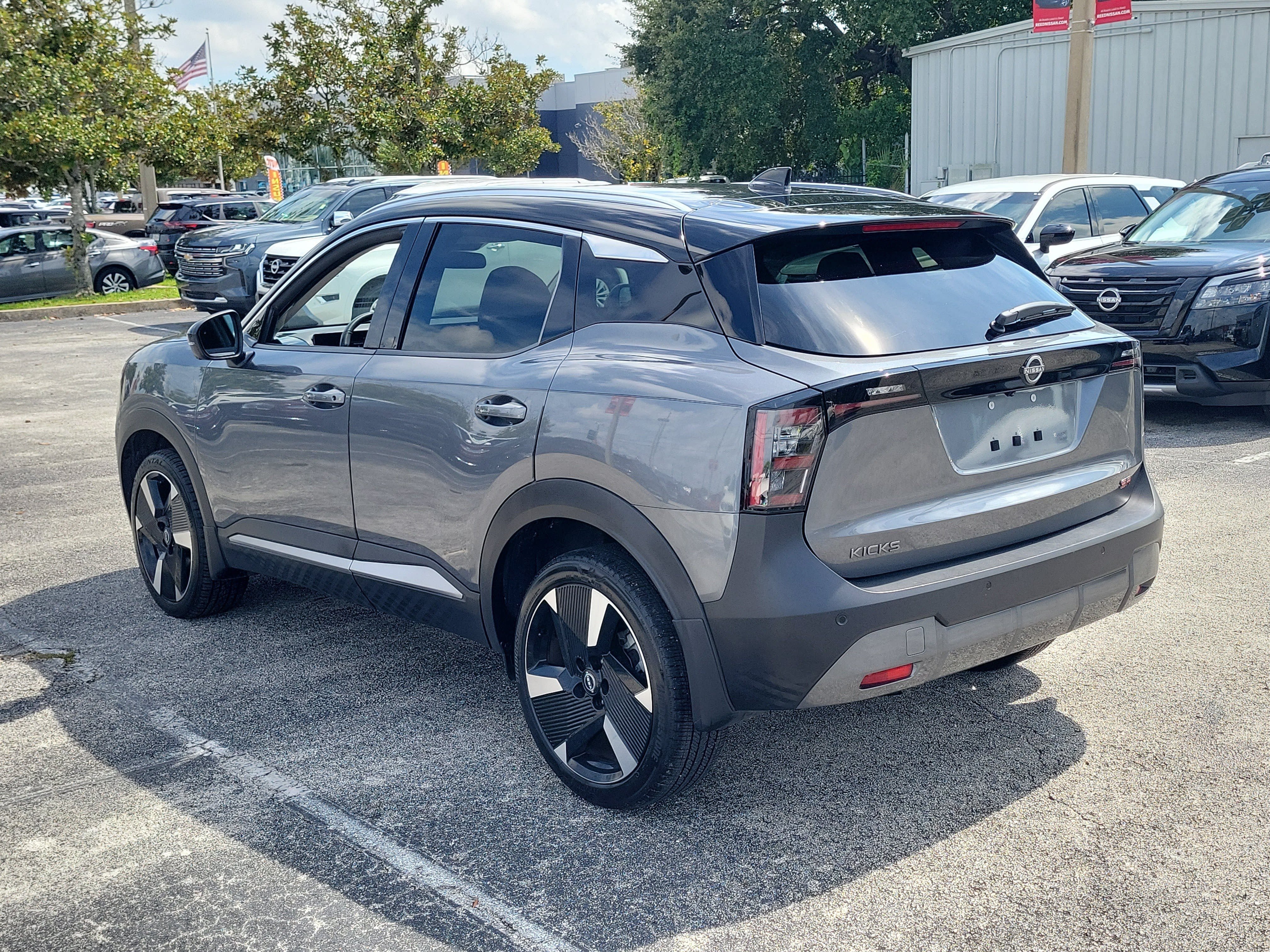 Certified 2025 Nissan Kicks SR w/ SR Premium Package FWD image 8