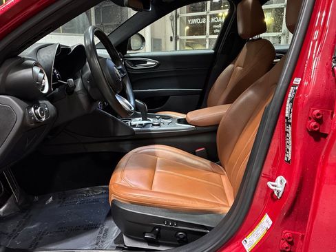 Used 2022 Alfa Romeo Giulia Ti w/ Active Assist Plus Package RWD image 9