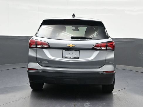 Used 2024 Chevrolet Equinox LS w/ Driver Confidence II Package FWD image 4