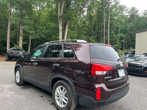 Used 2014 Kia Sorento LX FWD image 5