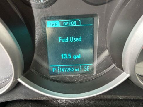 Used 2014 Chevrolet Cruze LS FWD image 20