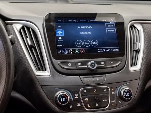 Used 2023 Chevrolet Malibu LT w/ Driver Confidence Package FWD image 16