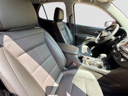 Used 2024 Chevrolet Equinox Premier image 29