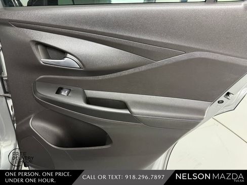 Used 2025 Buick Envista Sport Touring w/ Convenience II Package FWD image 41