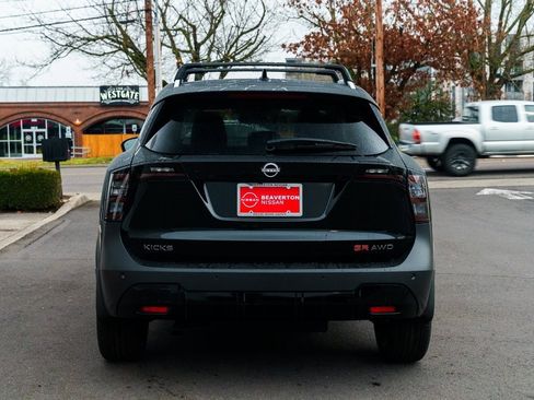 New 2026 Nissan Kicks SR image 5