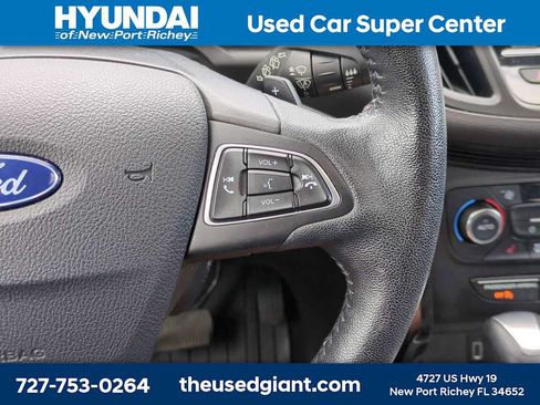 Used 2017 Ford Escape Titanium w/ Equipment Group 301A AWD/4WD image 29