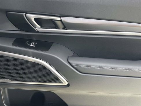 New 2025 Kia Telluride S image 21