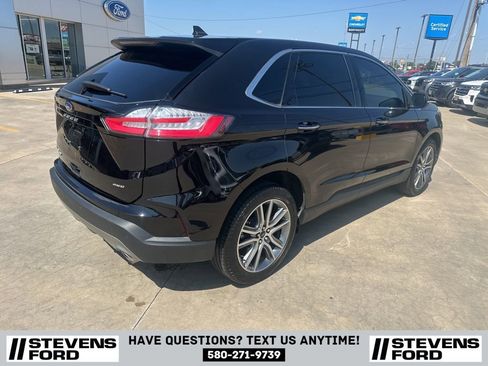 Used 2024 Ford Edge Titanium image 4