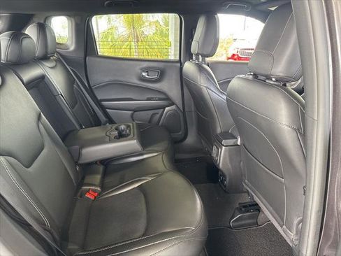 Certified 2021 Jeep Compass Latitude image 32