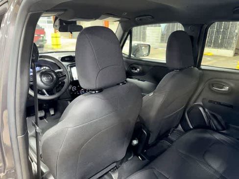 Used 2021 Jeep Renegade Latitude AWD/4WD image 27