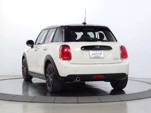 Used 2021 MINI Cooper 4-Door Hardtop FWD image 6