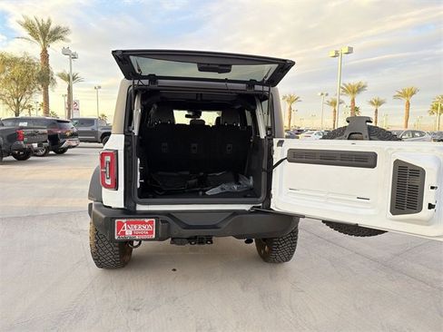 Used 2023 Ford Bronco Wildtrak image 30