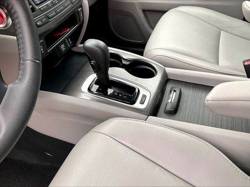 Used 2017 Honda Pilot EX-L image 14