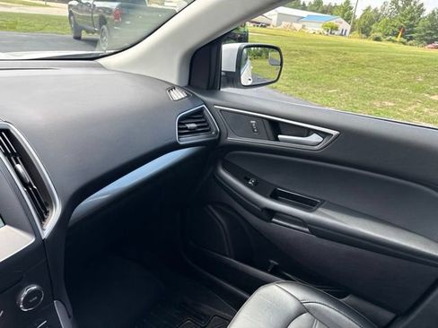 Used 2018 Ford Edge SEL w/ Equipment Group 201A FWD image 31