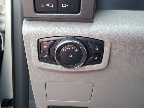 Used 2021 Ford F250 XLT w/ XLT Premium Package image 26