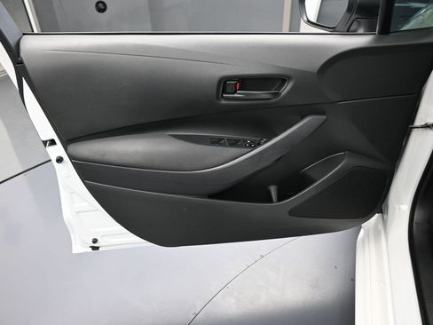 Used 2023 Toyota Corolla LE FWD image 12