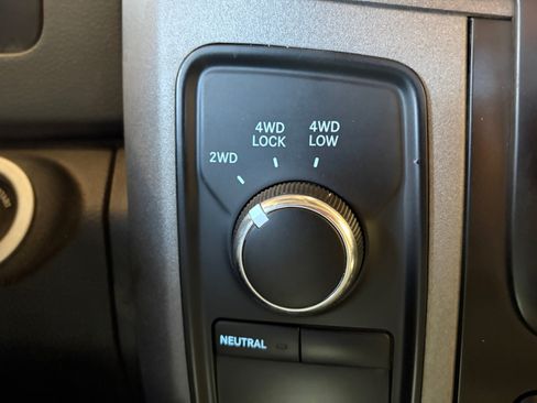 Used 2018 RAM 3500 Tradesman w/ Chrome Appearance Group AWD/4WD image 24