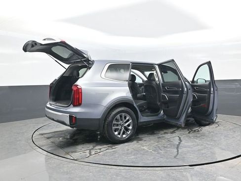 Used 2024 Kia Telluride LX image 38