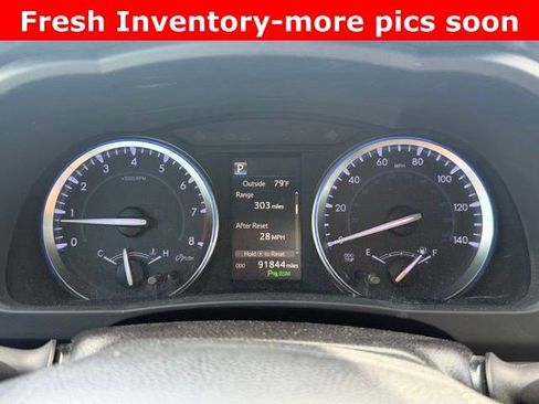 Used 2019 Toyota Highlander Limited Platinum FWD image 7