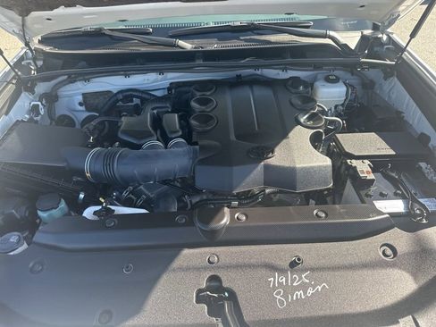 Used 2024 Toyota 4Runner TRD Off-Road Premium image 33