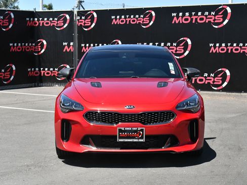 Used 2019 Kia Stinger GT1 RWD image 2