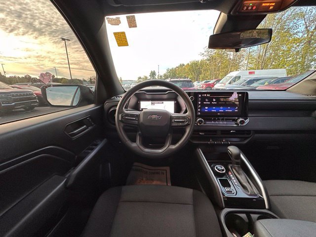 Used 2024 Chevrolet Colorado Trail Boss w/ Technology Package AWD/4WD image 16