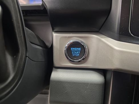 New 2026 Ford F250 XLT w/ XLT Premium Package RWD image 35
