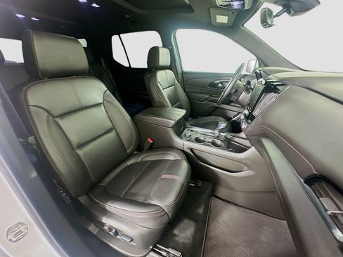 Used 2023 Chevrolet Traverse RS AWD/4WD image 34