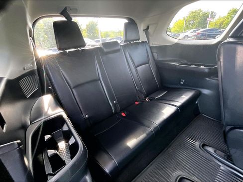 Used 2025 Toyota Grand Highlander AWD image 27