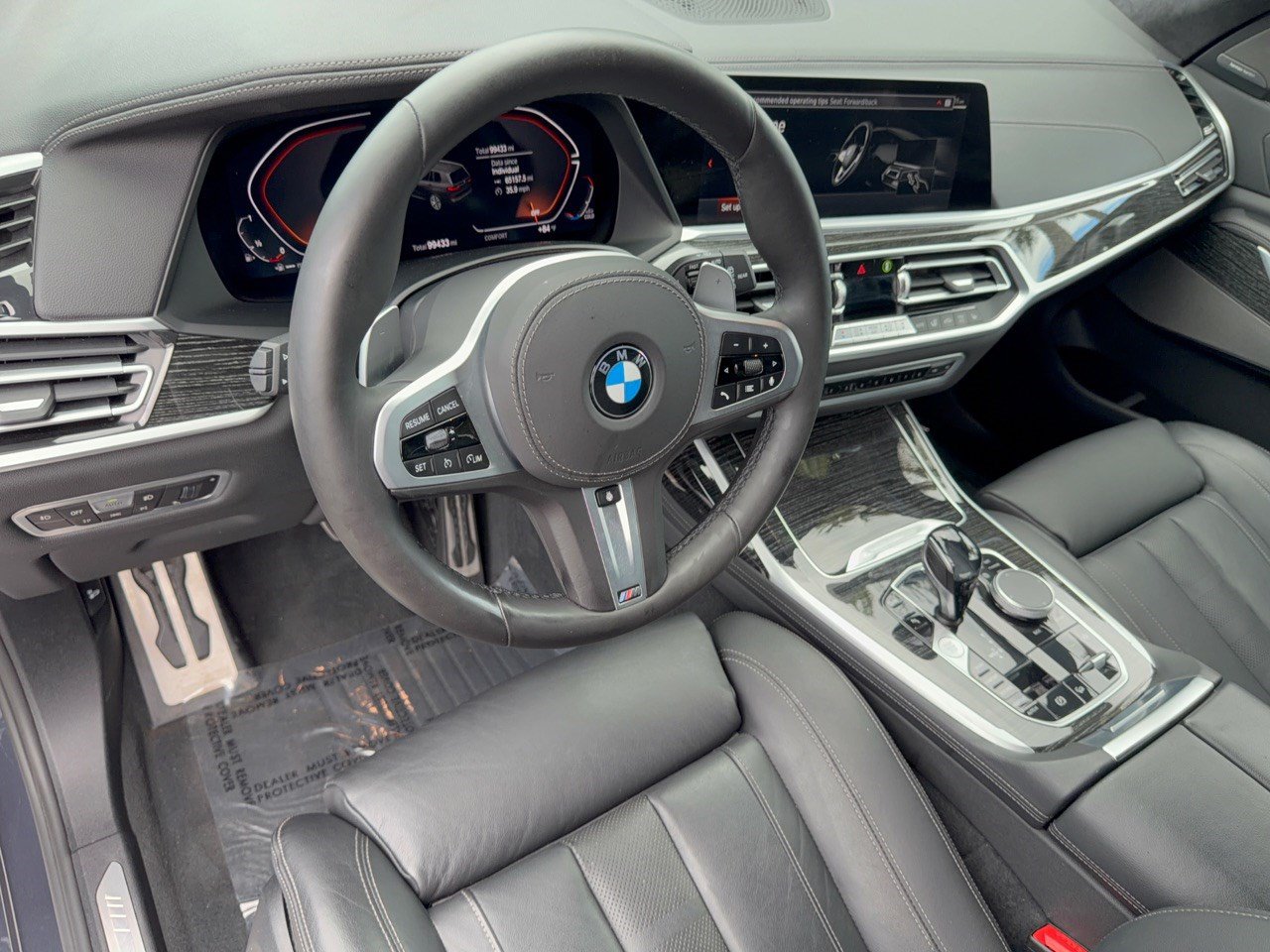 Used 2021 BMW X7 xDrive40i w/ M Sport Package AWD/4WD image 4