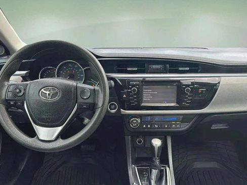 Used 2014 Toyota Corolla LE image 25