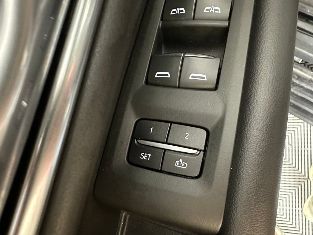 Used 2022 Chevrolet Tahoe High Country AWD/4WD image 19