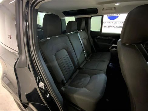 Used 2021 Land Rover Defender 110 image 19