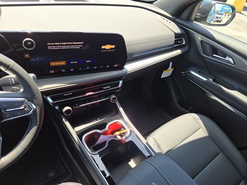 New 2026 Chevrolet Traverse LT FWD image 22