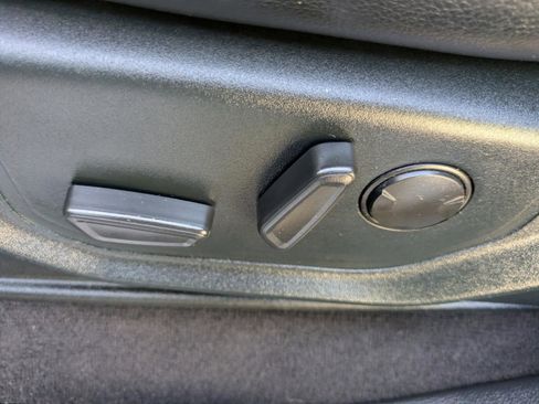 Used 2020 Ford F150 Lariat w/ Equipment Group 502A Luxury image 18