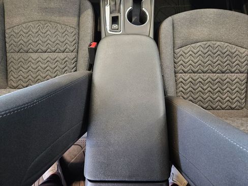 Used 2023 Chevrolet Equinox LT w/ LPO, Floor Liner Package AWD/4WD image 19