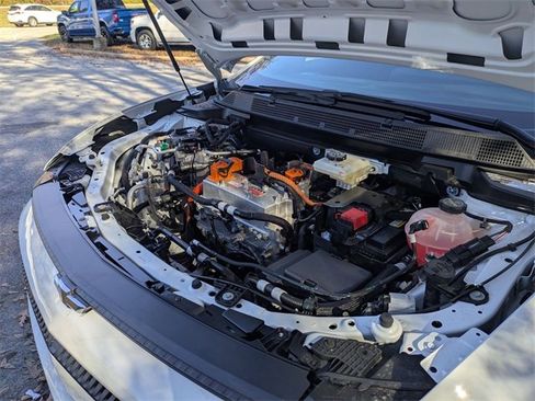 New 2026 Chevrolet Equinox EV LT image 37