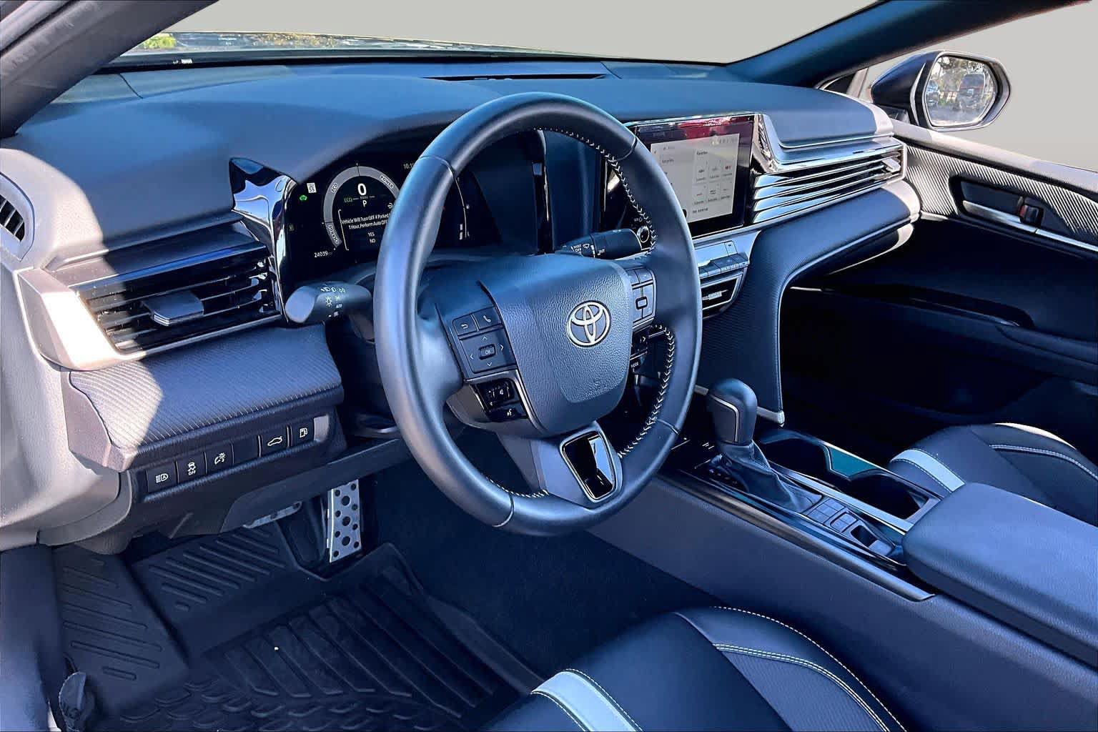 Certified 2025 Toyota Camry SE w/ Convenience Package FWD image 17