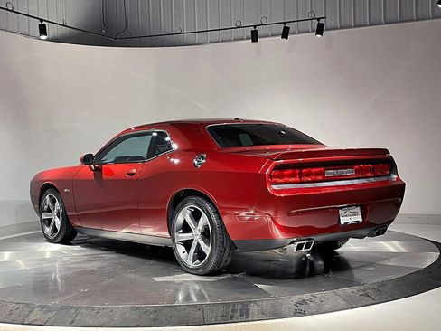 Used 2014 Dodge Challenger SXT image 12