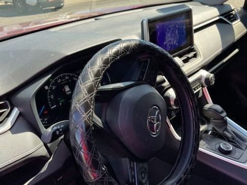 Used 2025 Toyota RAV4 XLE w/ Convenience Package AWD/4WD image 13