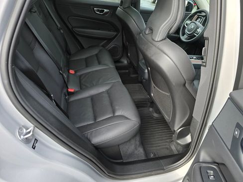 Used 2023 Volvo XC60 B5 Plus w/ Climate Package image 13