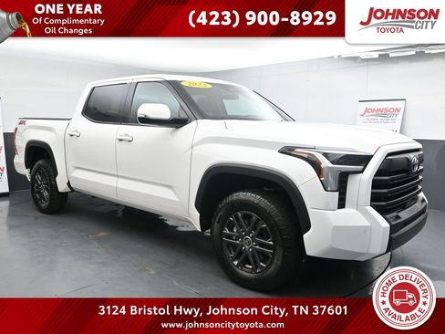 Used 2023 Toyota Tundra SR5 w/ SR5 Convenience Package image 1